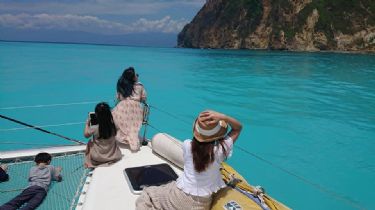 牛奶海 私人豪華帆船體驗之旅